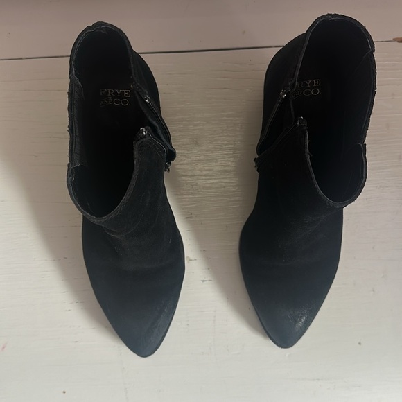 Frye Kaye Chelsea 70743 Womens Black Suede Zipper Booties Boots, size 37 - Picture 3 of 7